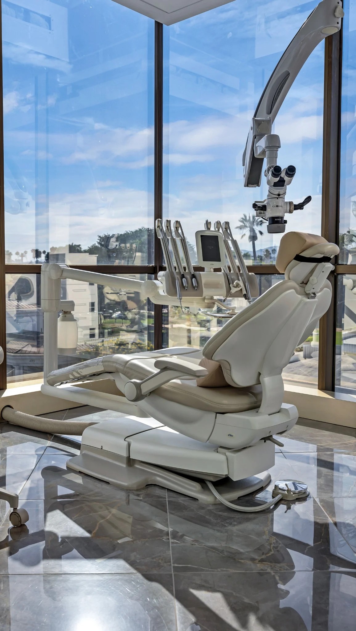 Dental microscope at Enzo Dentistry