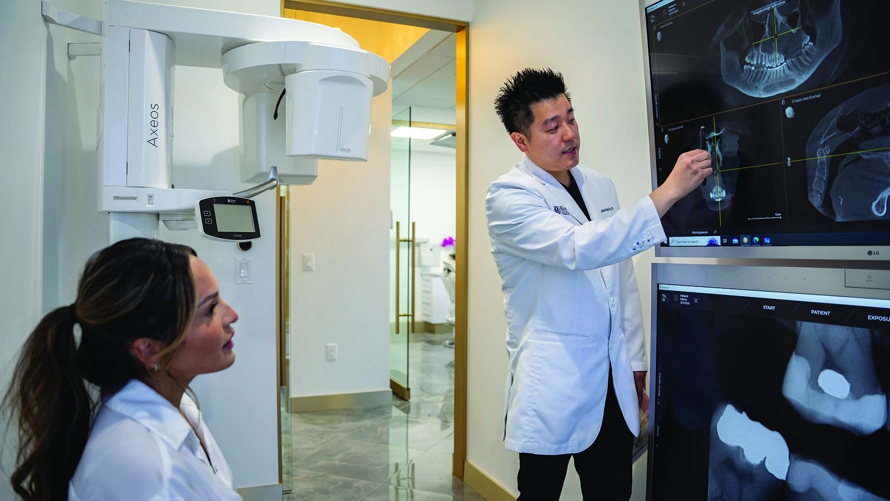 Dr. Kim reviewing 3D CBCT imaging